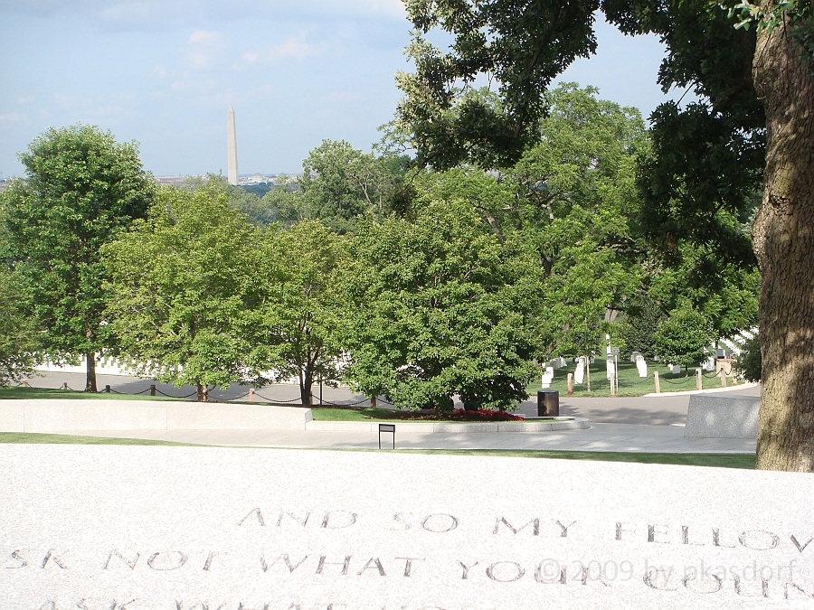 Washington DC [2009 July 02] 016.JPG - Scenes from Arlington National Cemetery.
